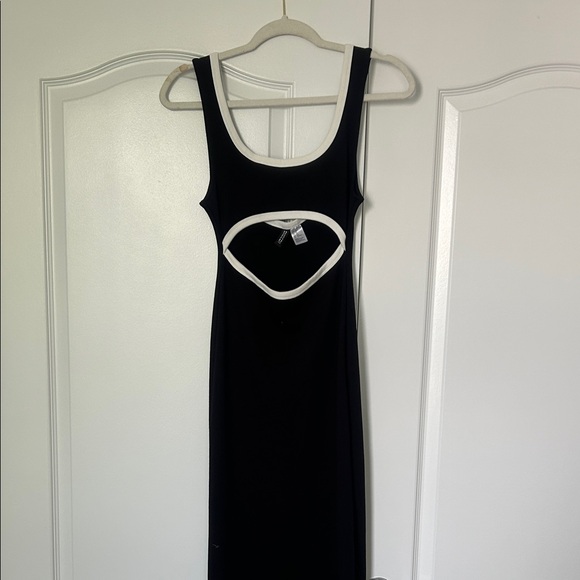 H&M Black Maxi Dress with White Accents - Picture 2 of 4
